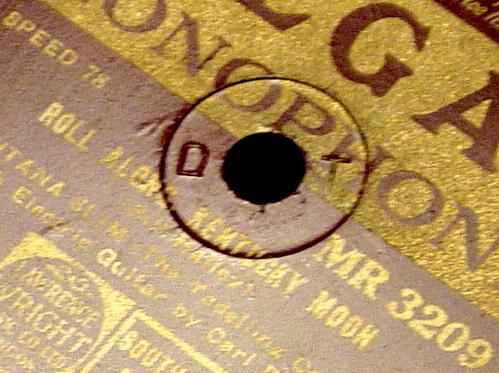 Raised letters, Montana Slim, Regal Zonophone MR-3209 78rpm record (England)